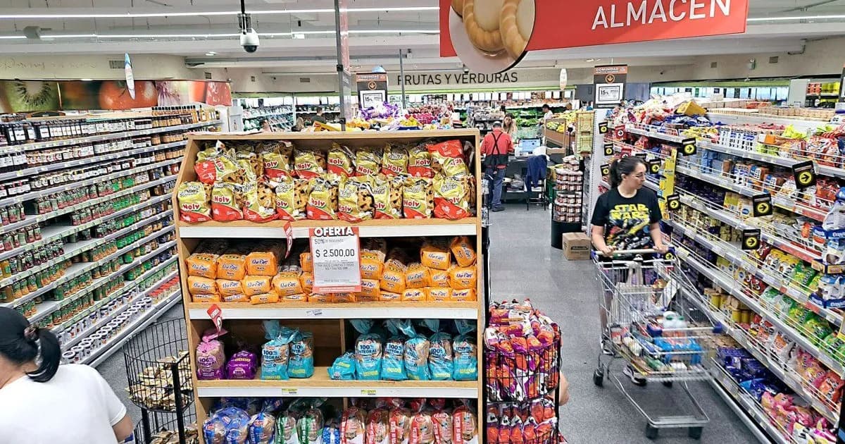 Aumento en combustibles impacta precios en supermercados y mayoristas