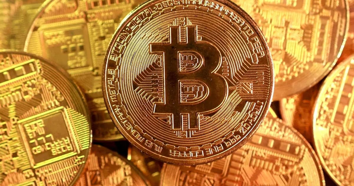 Impacto del Conflicto en Irán: Bitcoin Registra Nuevas Caídas y Se Estanca en Niveles Críticos