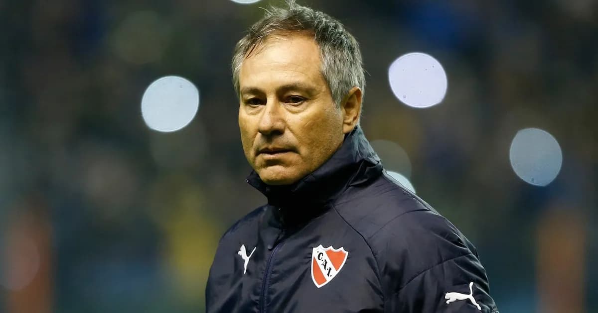 Nicolás Domingo critica a Ariel Holan por su cambio tras la Sudamericana