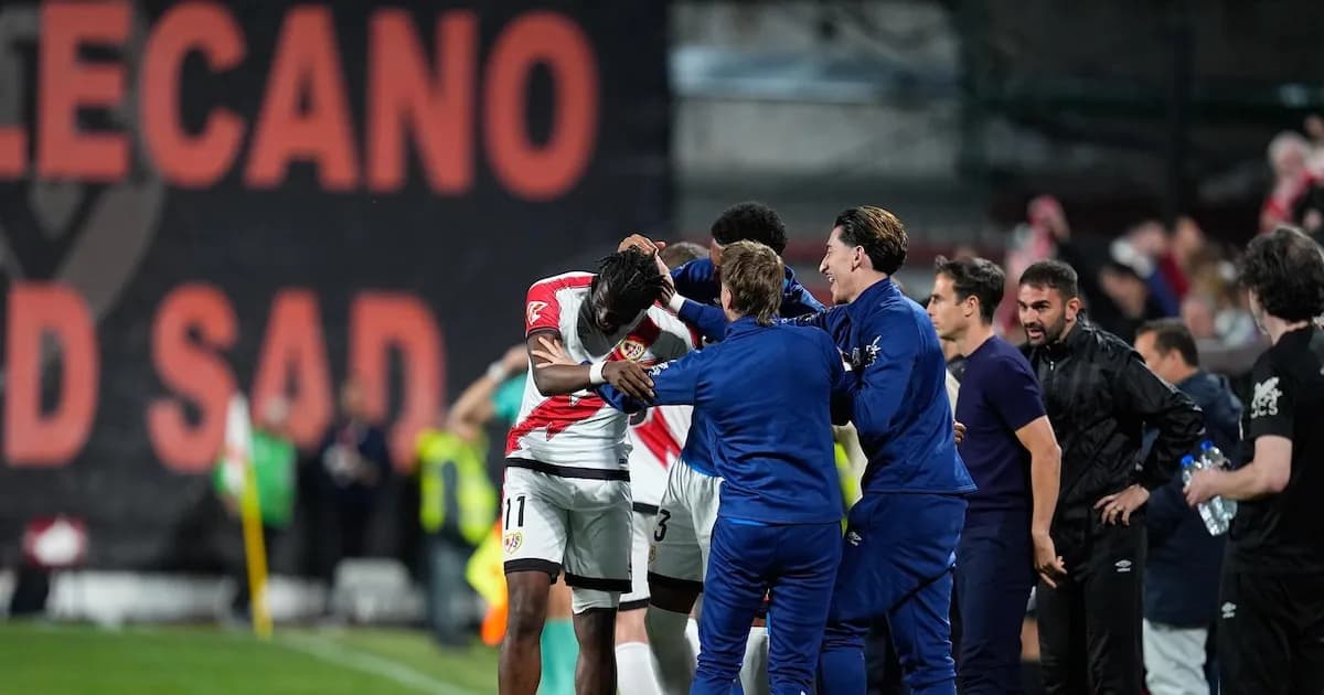 Rayo Vallecano se impone al Elche y respira en la lucha por la permanencia