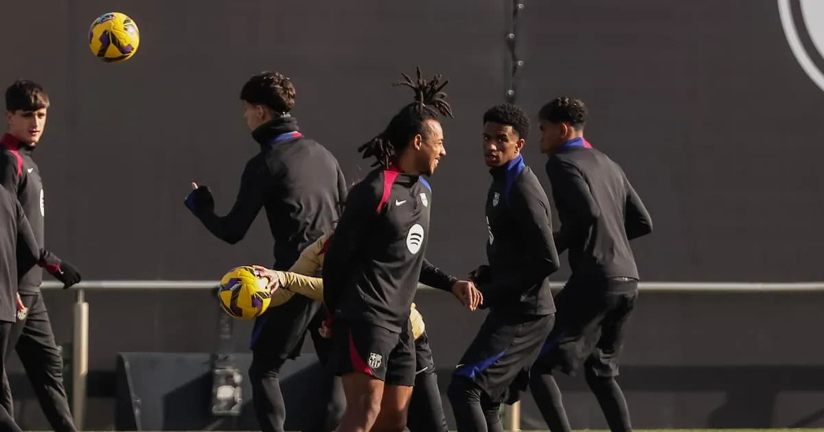 Koundé y Balde se recuperan y son convocados para el duelo ante el Atlético de Madrid