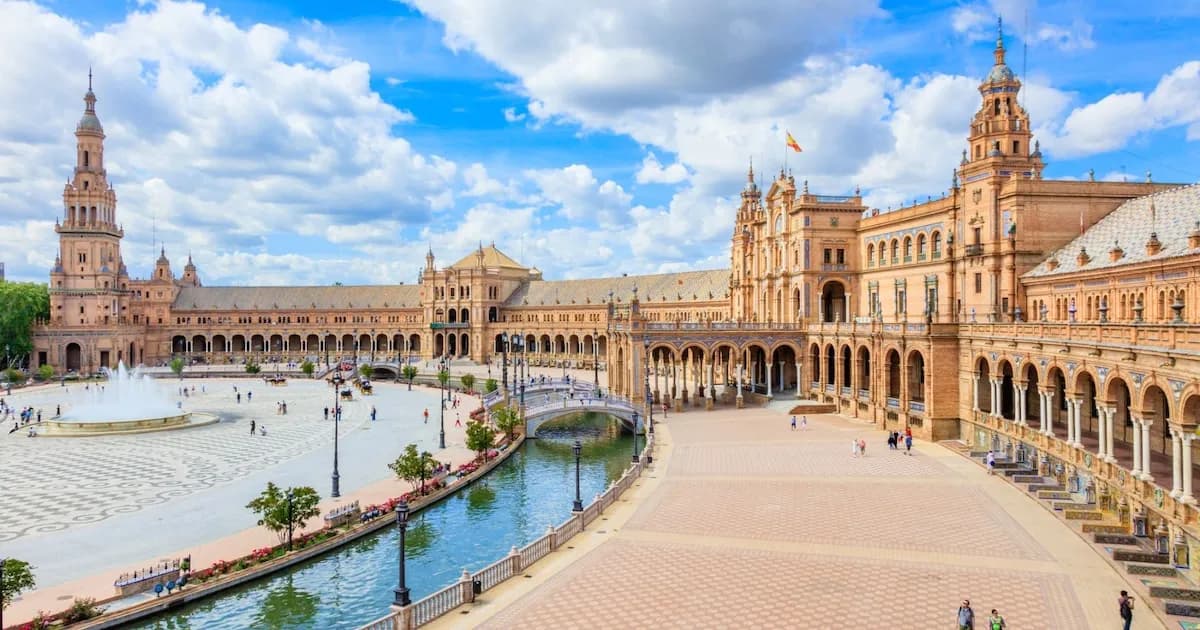Sevilla busca reconocimiento mundial para su Plaza, Parque y Pabellones históricos