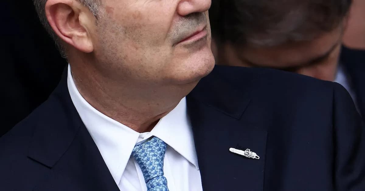 El Gobierno impulsa un debate sobre el uso de autos oficiales en el Congreso