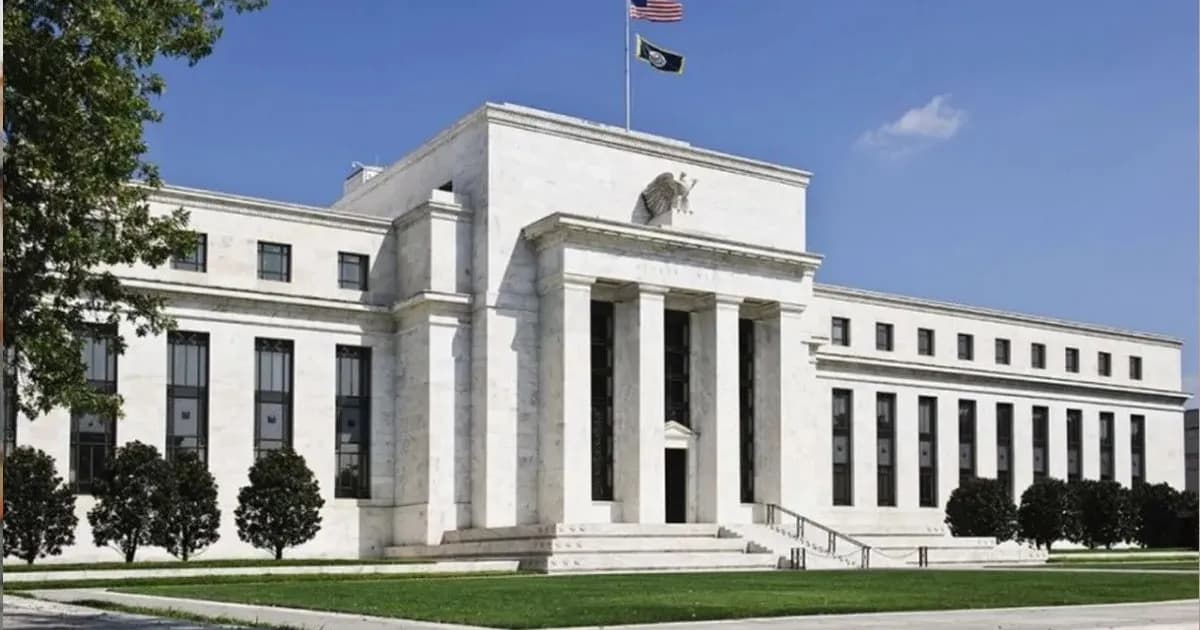 La Reserva Federal destaca la solidez de la economía estadounidense en medio de tensiones internacionales