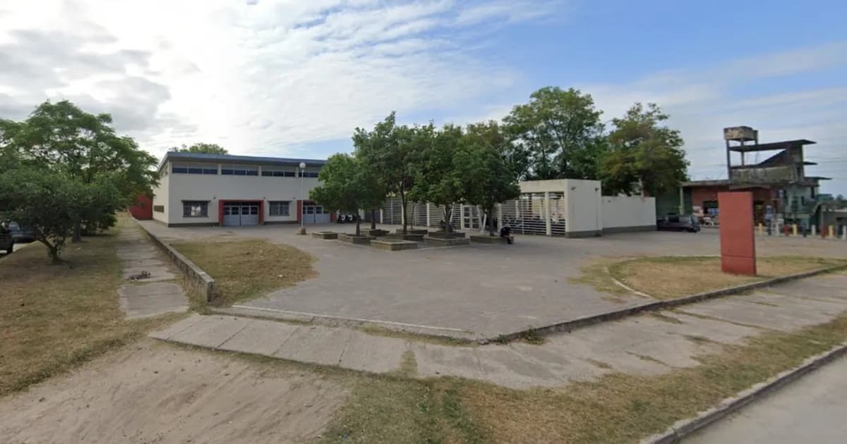 Detenido un adolescente en escuela tras persecución policial en Santiago del Estero