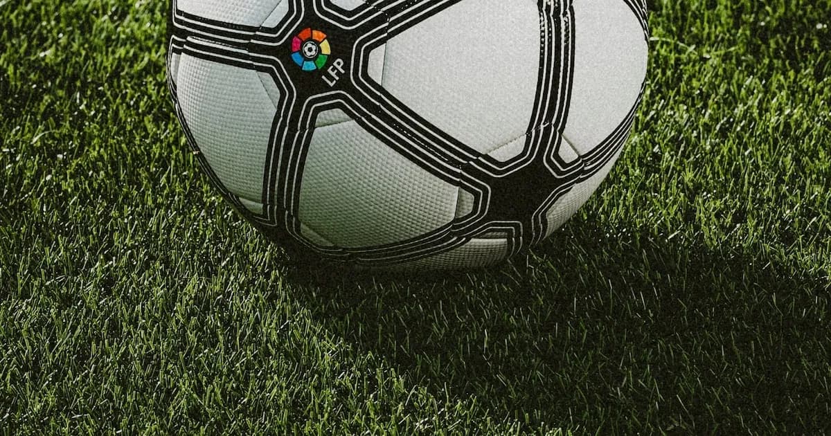 LaLiga lanza su primera 'Jornada Retro' para revivir la historia del fútbol español