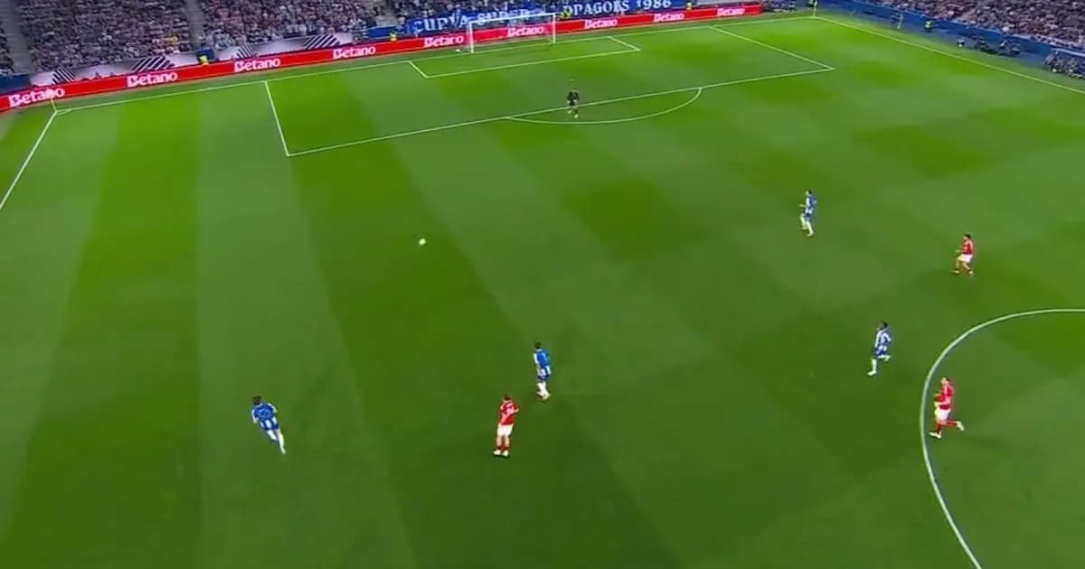 Un insólito autogol y una lesión marcan el duelo entre Porto y Nottingham Forest