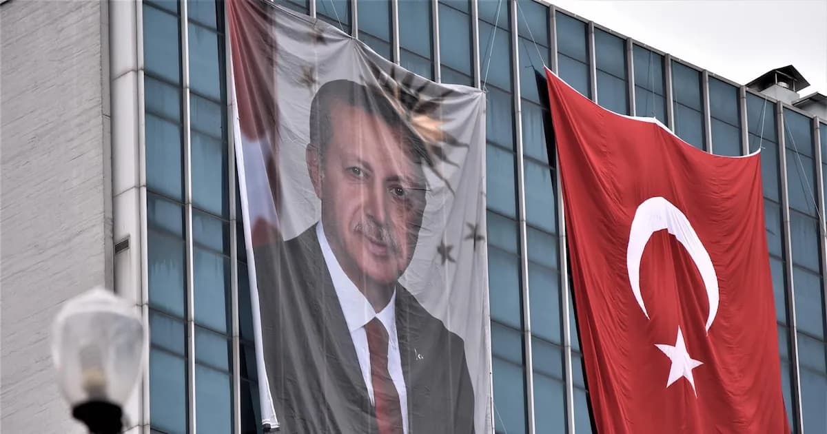 Turquía envía ayuda médica urgente a Irán en medio de la crisis sanitaria