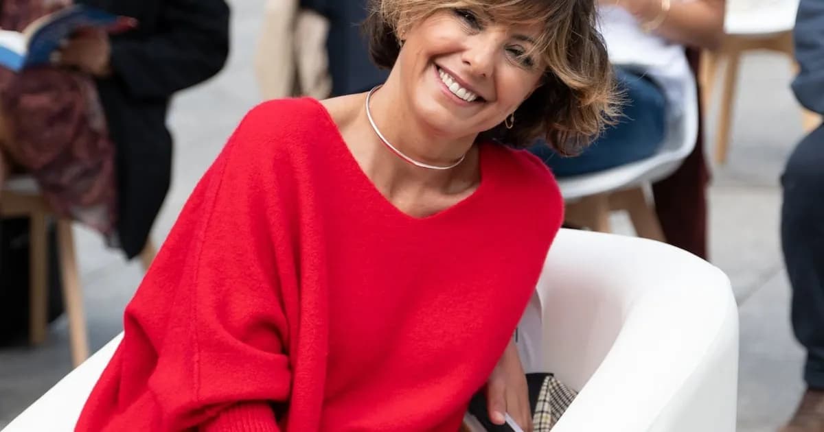 Sonsoles Ónega deslumbra con su nuevo look en una manifestación por la lectura