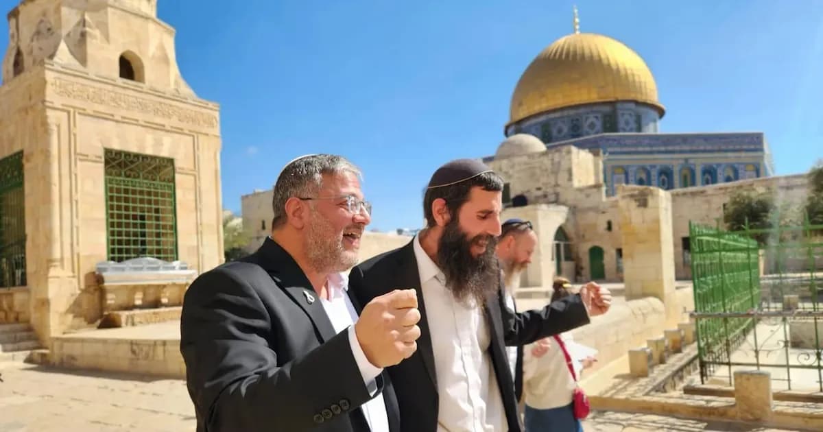 Ben Gvir desafía prohibiciones y reza en la Explanada de las Mezquitas