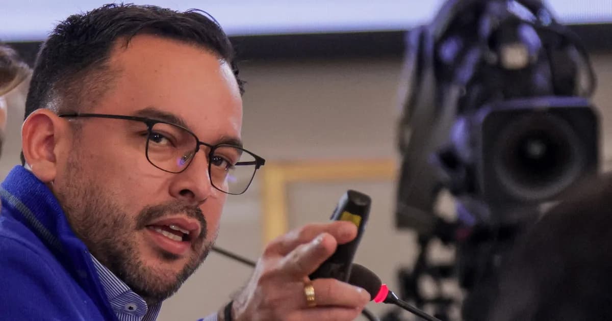 Ministro de Minas defiende políticas energéticas frente a críticas del sector