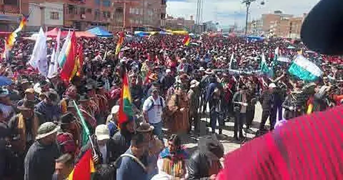 Cabildo en El Alto otorga 15 días a Rodrigo Paz para responder a demandas sociales