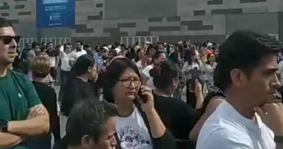 Caos en Santiago: Peruanos enfrentan largas filas para votar en elecciones