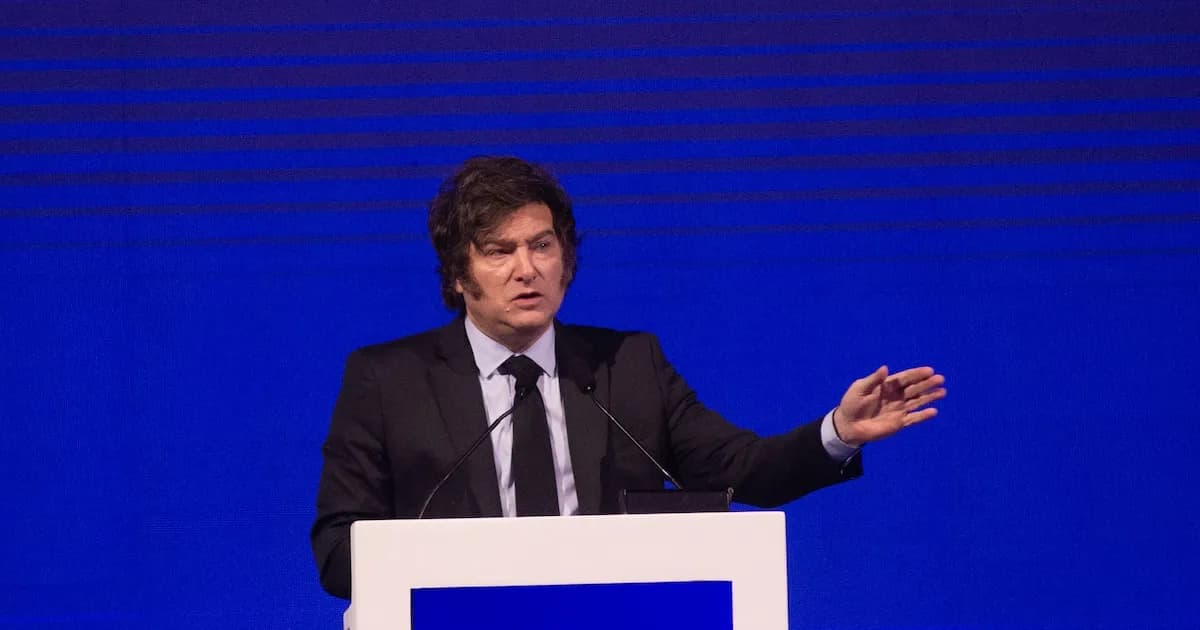 Milei ante el desafío de la inflación y la presión política en el AmCham Summit