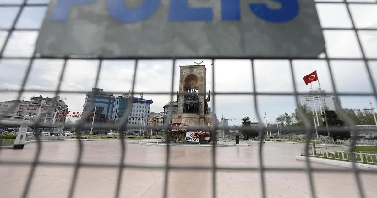 Turquía detiene a más de 80 personas por celebrar ataques en escuelas