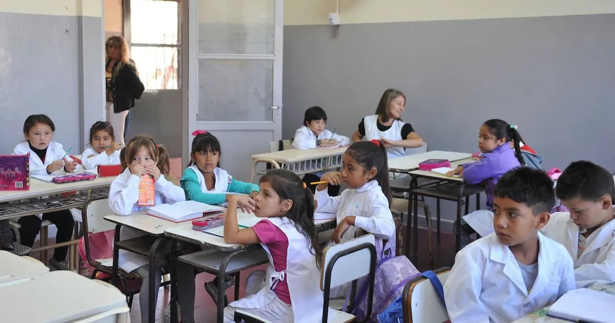 Estudio revela que alumnos argentinos pierden casi un año de clases en primaria