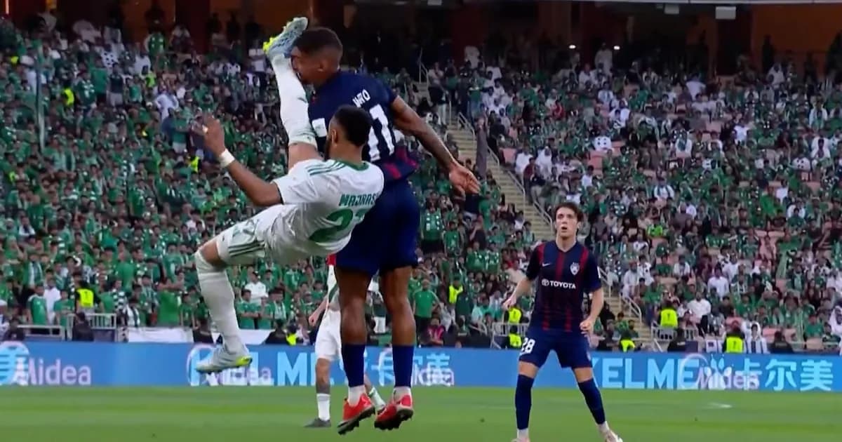 Impactante incidente en la Liga de Campeones de Asia: jugador queda inconsciente tras brutal patada