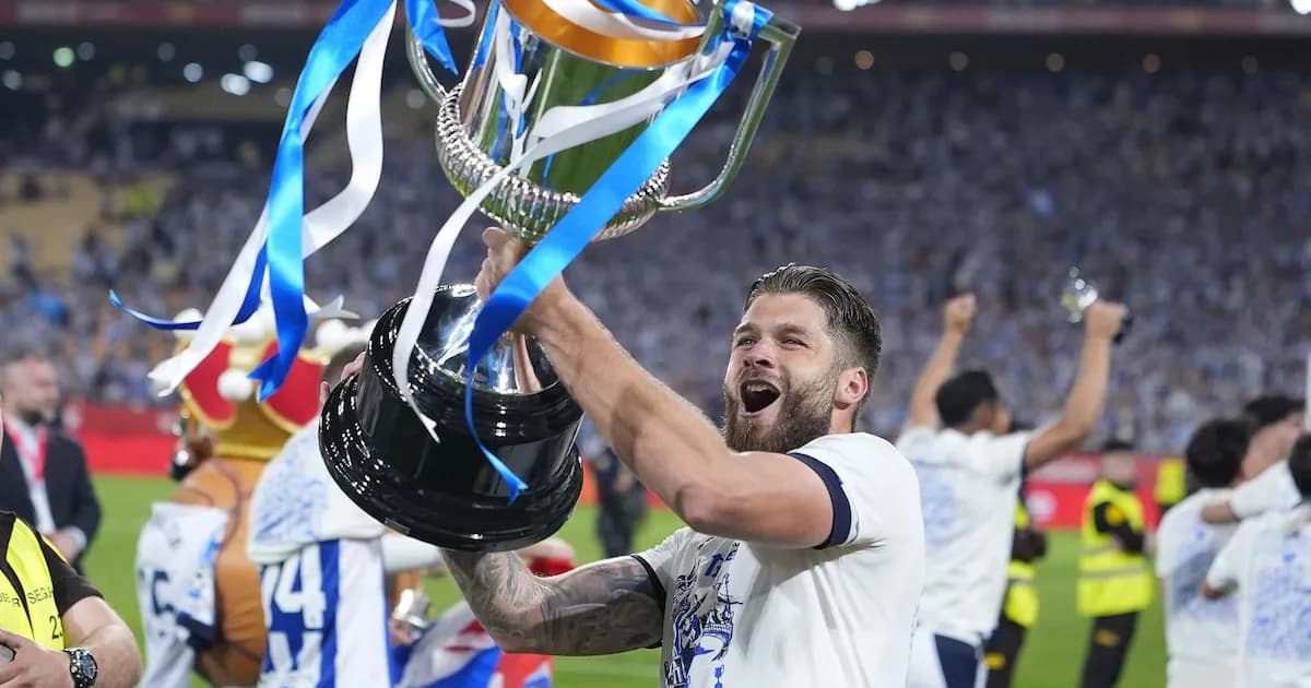 La Real Sociedad celebra su victoria con la Copa del Rey en Donostia este lunes