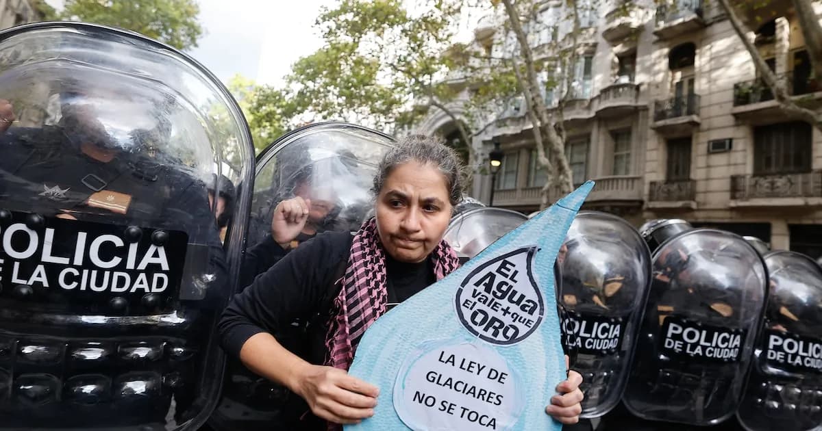 La Ley de Glaciares: Un Conflicto entre Corporaciones y la Protección del Agua