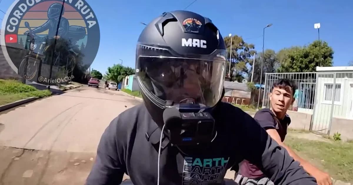Influencer cordobés vive un intento de robo mientras graba un video en su moto