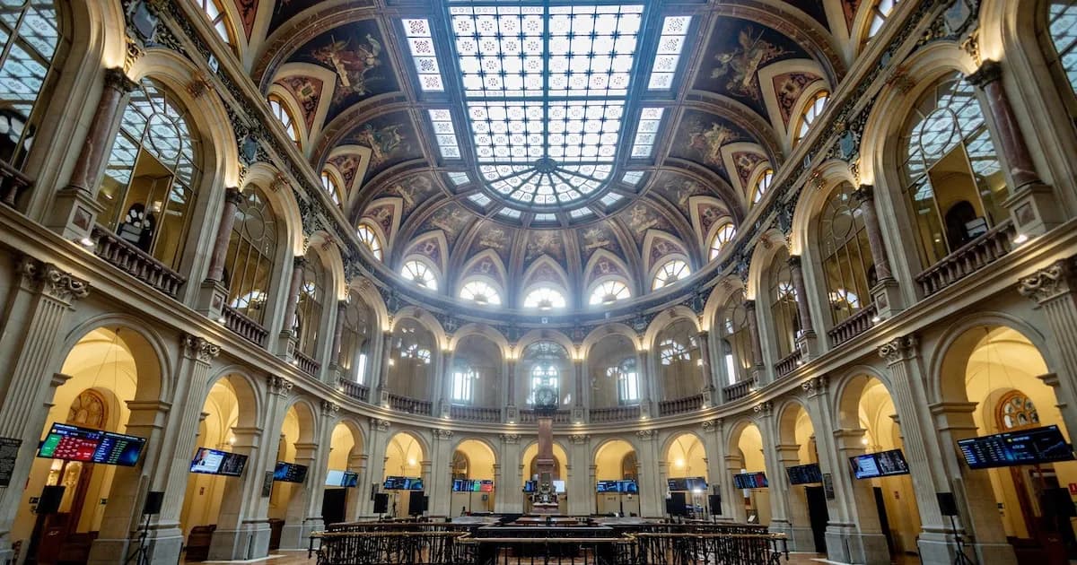 El Ibex 35 cae un 1,2% mientras el petróleo se recupera por tensiones en Irán