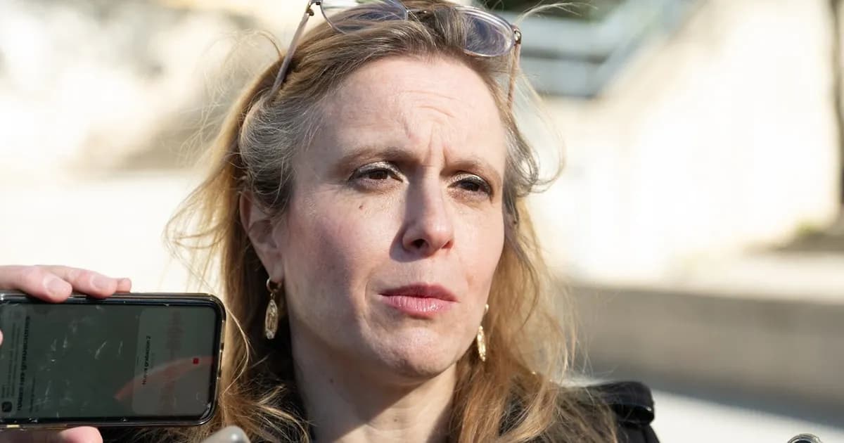 Abogados Cristianos solicita a la UEFA anular sanción al Estrella Roja por mosaico religioso