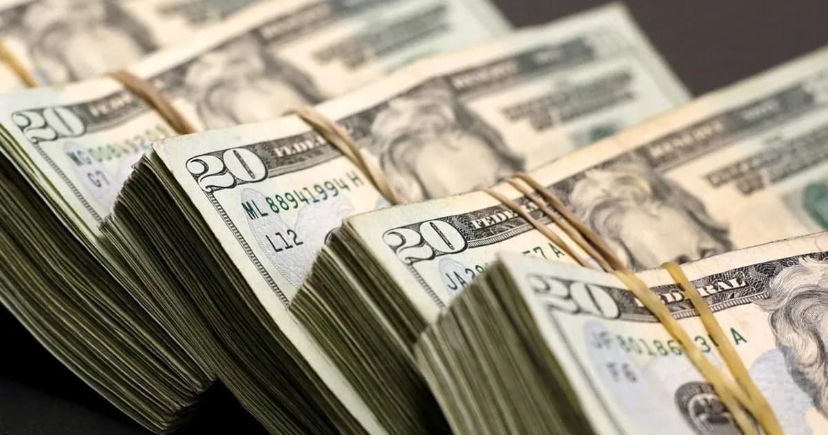 El Dólar Oficial Registra Caída Tras Dos Aumentos Consecutivos y Se Mantiene por Debajo de $1.400