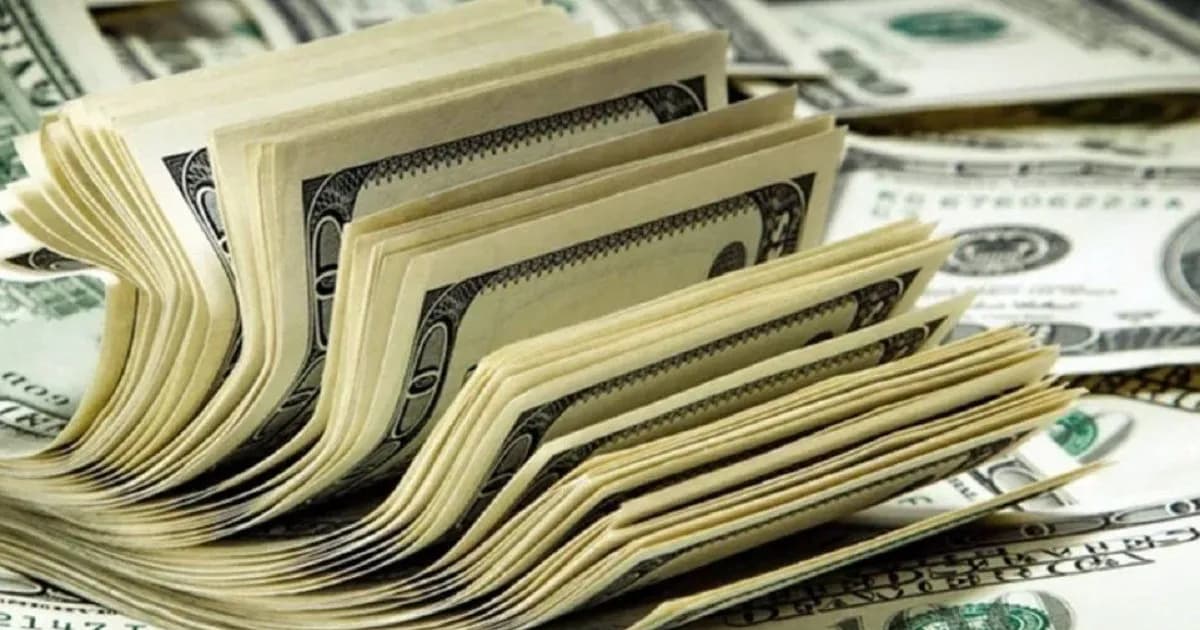 El dólar blue se mantiene estable, pero la brecha con el oficial se amplía