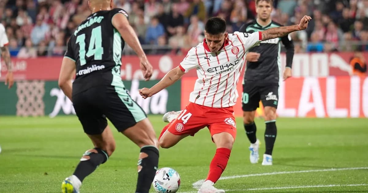 Claudio Echeverri brilla con una jugada magistral en el Girona-Betis