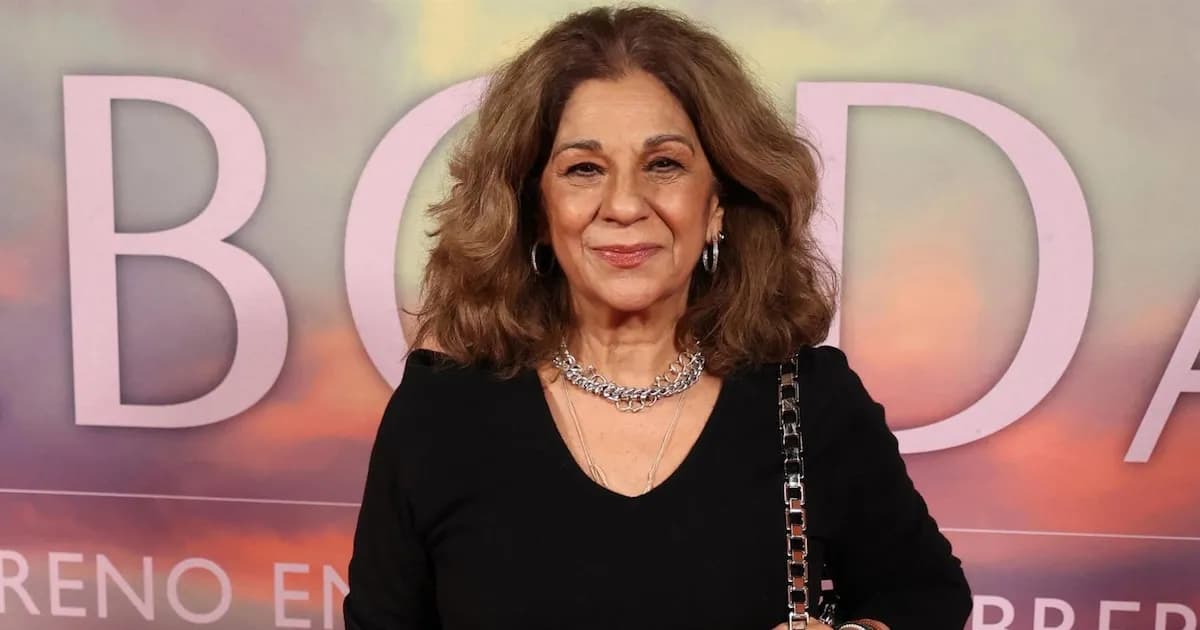 Lolita Flores festeja su Gran Cruz de Alfonso X El Sabio en un encuentro familiar en Madrid