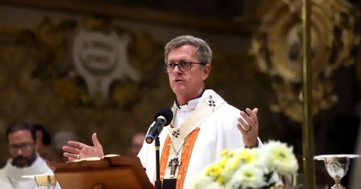 García Cuerva clama por unidad y paz en la misa en homenaje al papa Francisco