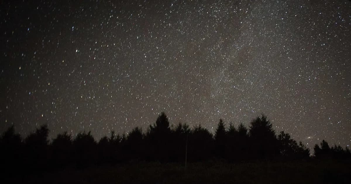 Cielo en llamas: la lluvia de estrellas Líridas alcanza su clímax esta noche