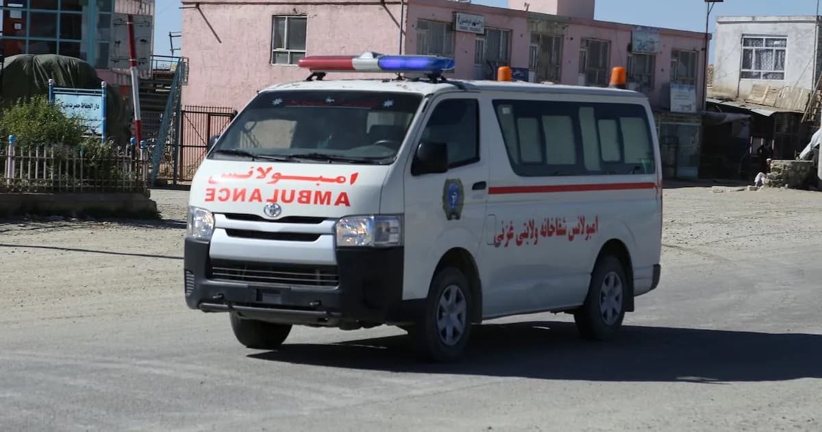 Tragedia en Afganistán: Accidente de autobús deja diez muertos y más de 30 heridos