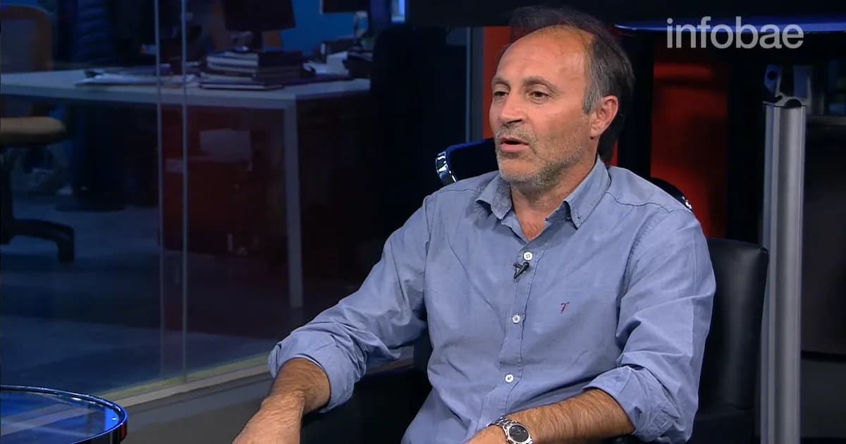 Premio de la Crítica en la Feria del Libro: Juan José Becerra se destaca con una obra doble