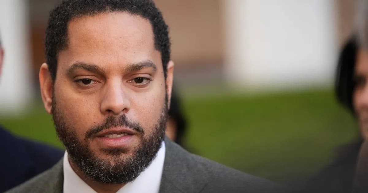 Vox critica la desclasificación del 23-F como distracción ante escándalos del Gobierno