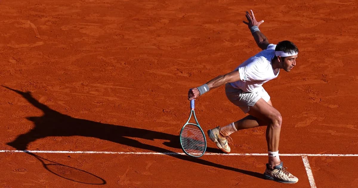 Tomás Etcheverry avanza a octavos en Madrid y logra su mejor posición en el ranking