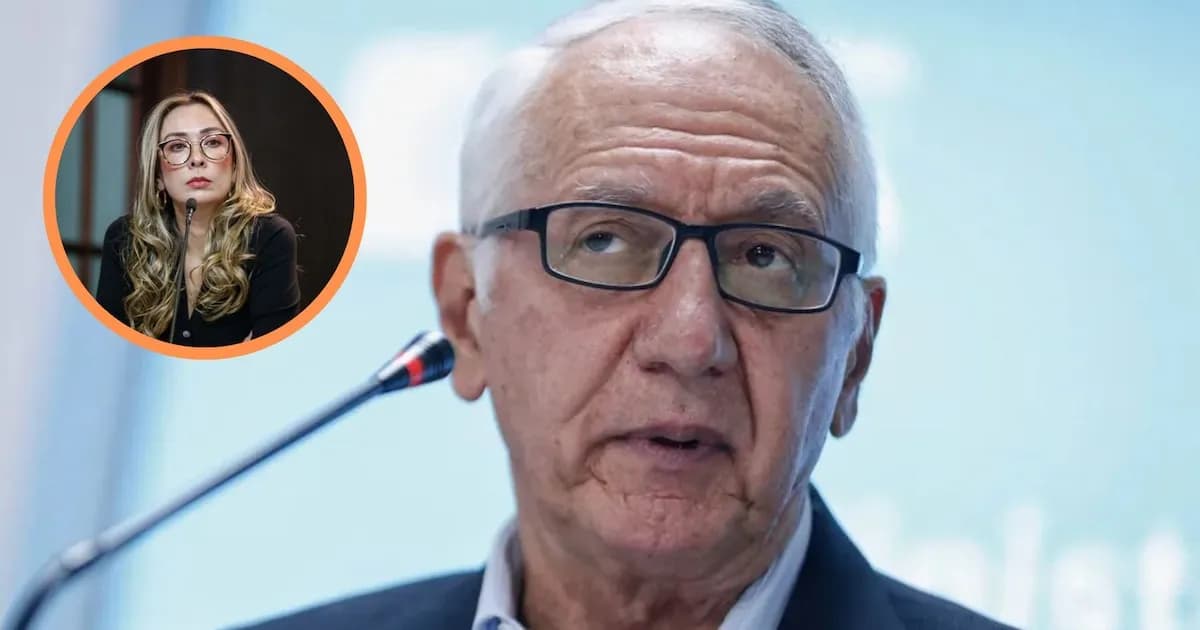 Denuncian a ministro de Salud por contratos millonarios de su familia con el Estado colombiano