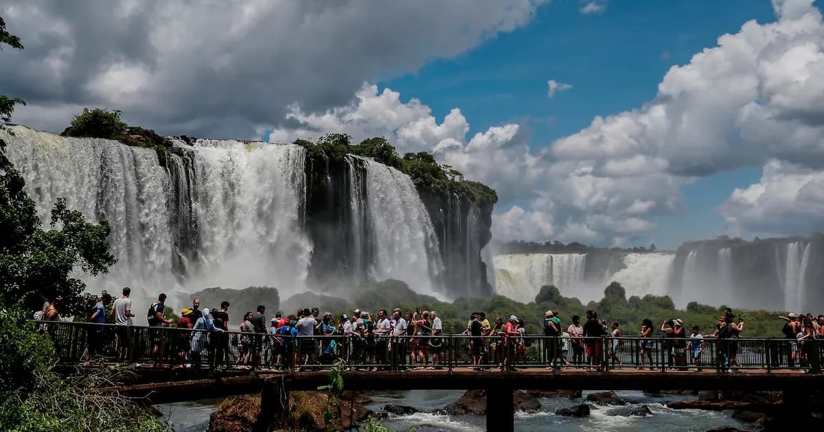 Argentina en el Turismo: Un Análisis de su Posición Global y Comparativa