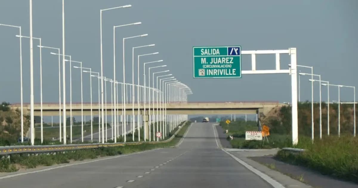 Trágico accidente en la autopista Córdoba-Rosario: ciclista fallece tras ser atropellado