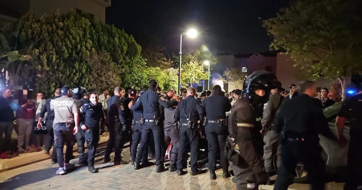 Un grupo de haredíes invade la residencia del jefe de la Policía Militar israelí en el sudoeste del país