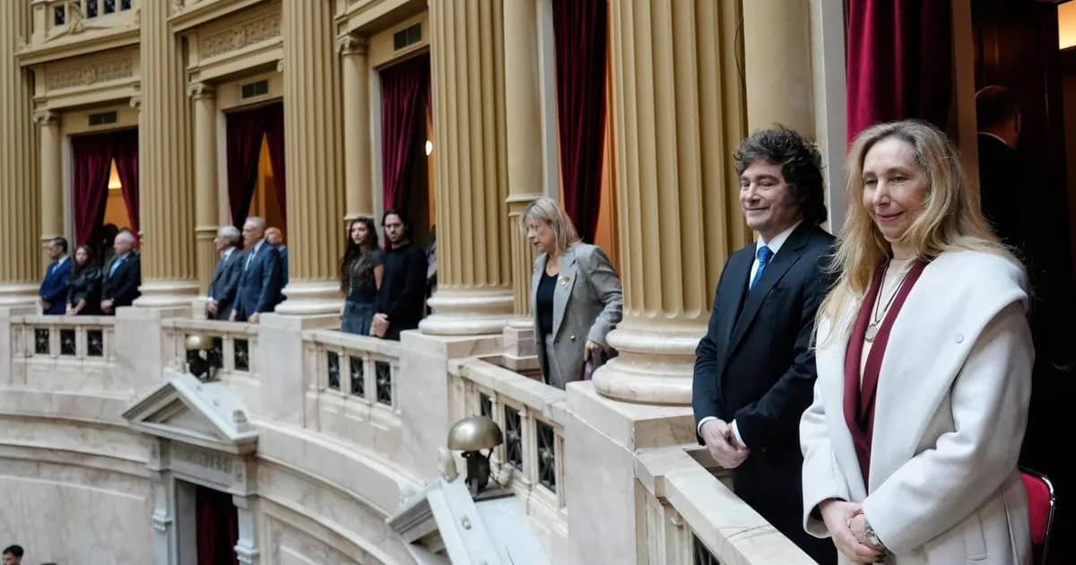 Javier Milei en el Congreso: Tensión, apoyo a Adorni y un curioso momento con pochoclos