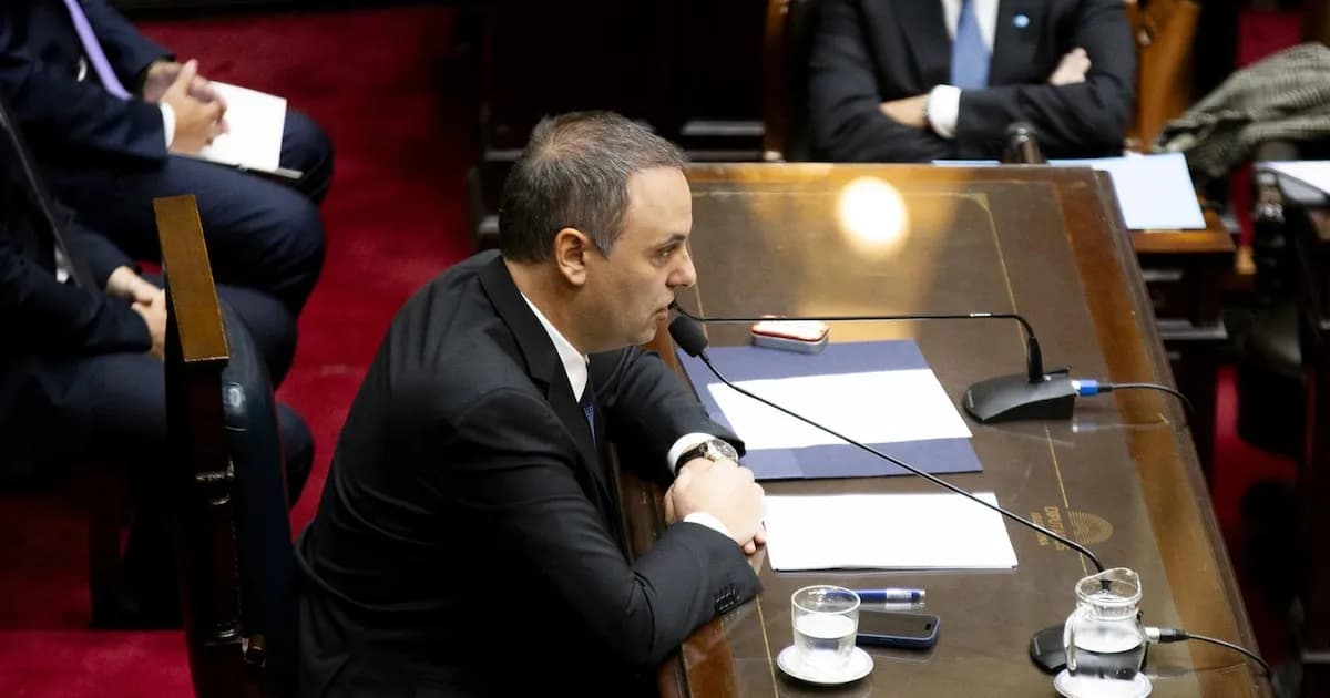 Manuel Adorni defiende su honor y asegura que no renunciará a su cargo