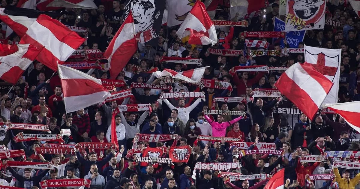 Tres hinchas del Sevilla FC arrestados por agredir a un vigilante antes del partido