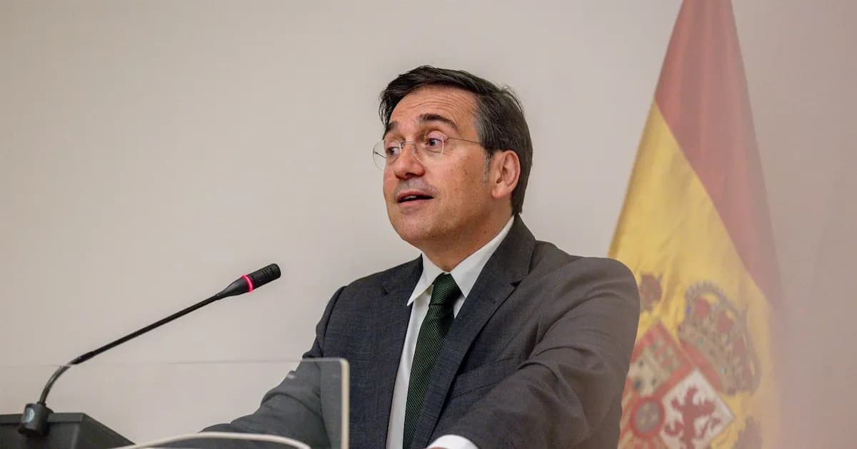 Albares se dirige a Italia y al Vaticano para fortalecer lazos y planificar la visita del Papa