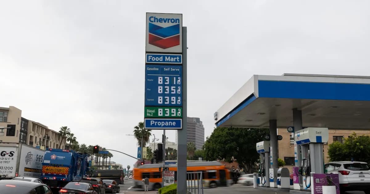 La gasolina en EE.UU. alcanza un récord histórico en mayo: un desafío para los consumidores