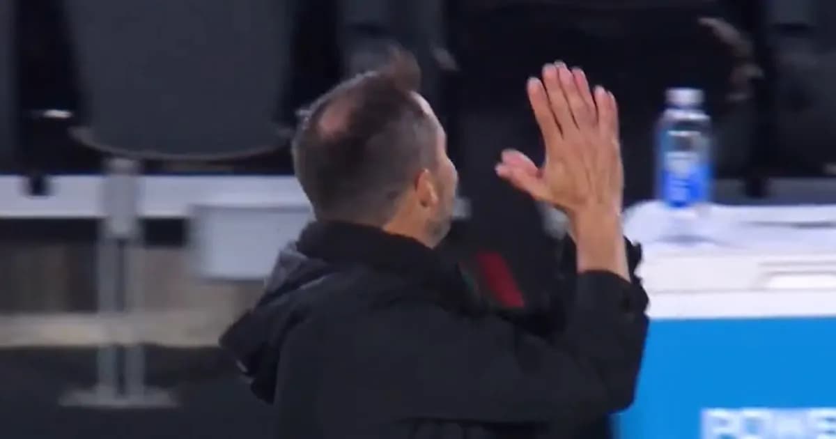 Coudet se disculpa con los hinchas tras la caída de River ante Atlético Tucumán