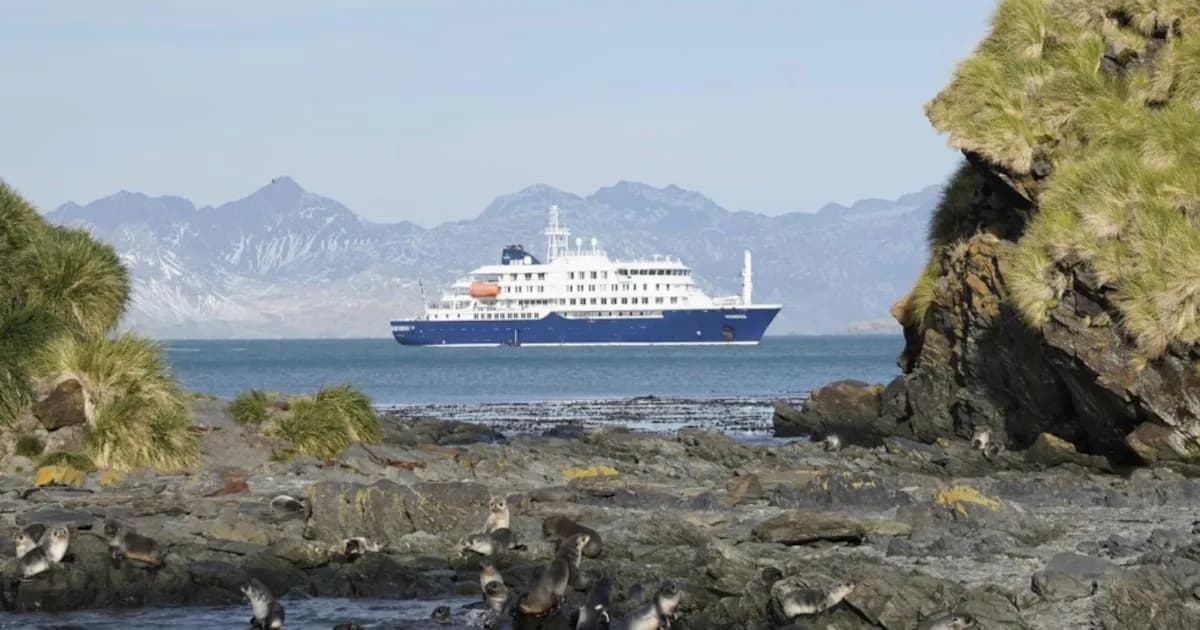 Un argentino a bordo del crucero afectado por hantavirus que permanece varado en Cabo Verde