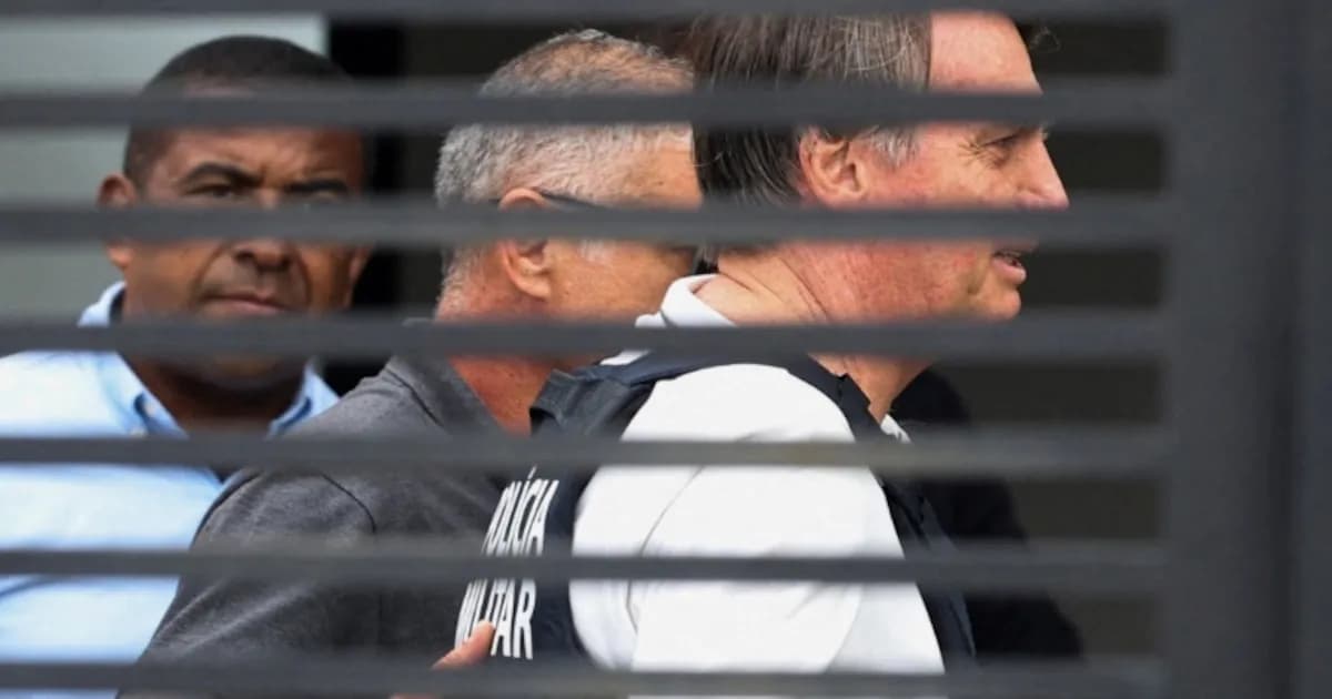 Bolsonaro regresa a casa tras cirugía y sigue bajo arresto domiciliario