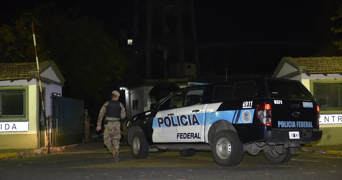 Extraditado a Argentina, 'Pequeño J' enfrentará a la Justicia por un brutal triple crimen narco