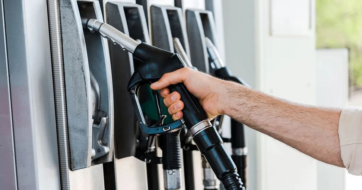 Aumento del 50% en el precio de combustibles en EE.UU. desde el inicio del conflicto en Medio Oriente